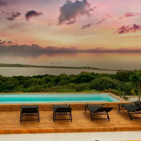 Willa Castros Delmare *